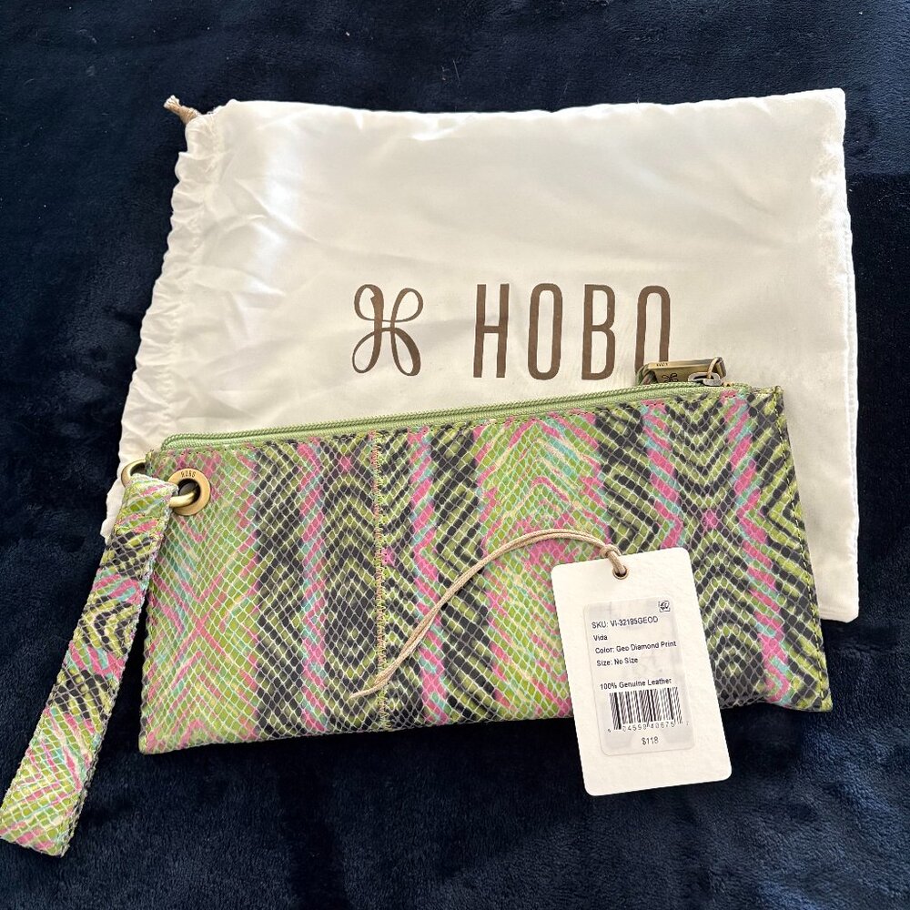 HOBO 100% Leather Vida Wristlet Geo-diamond print NWT
